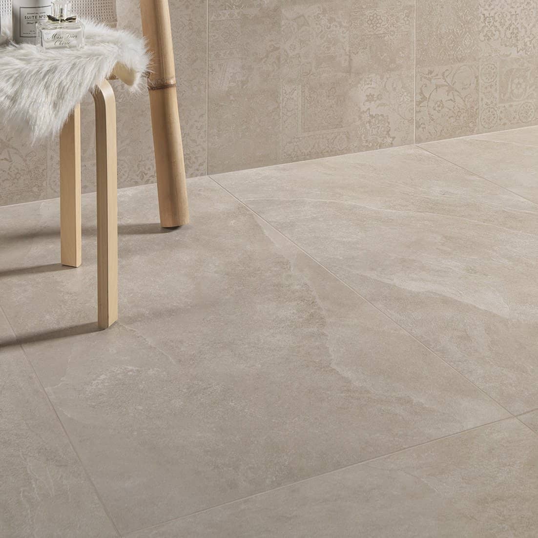 Plancher de céramique